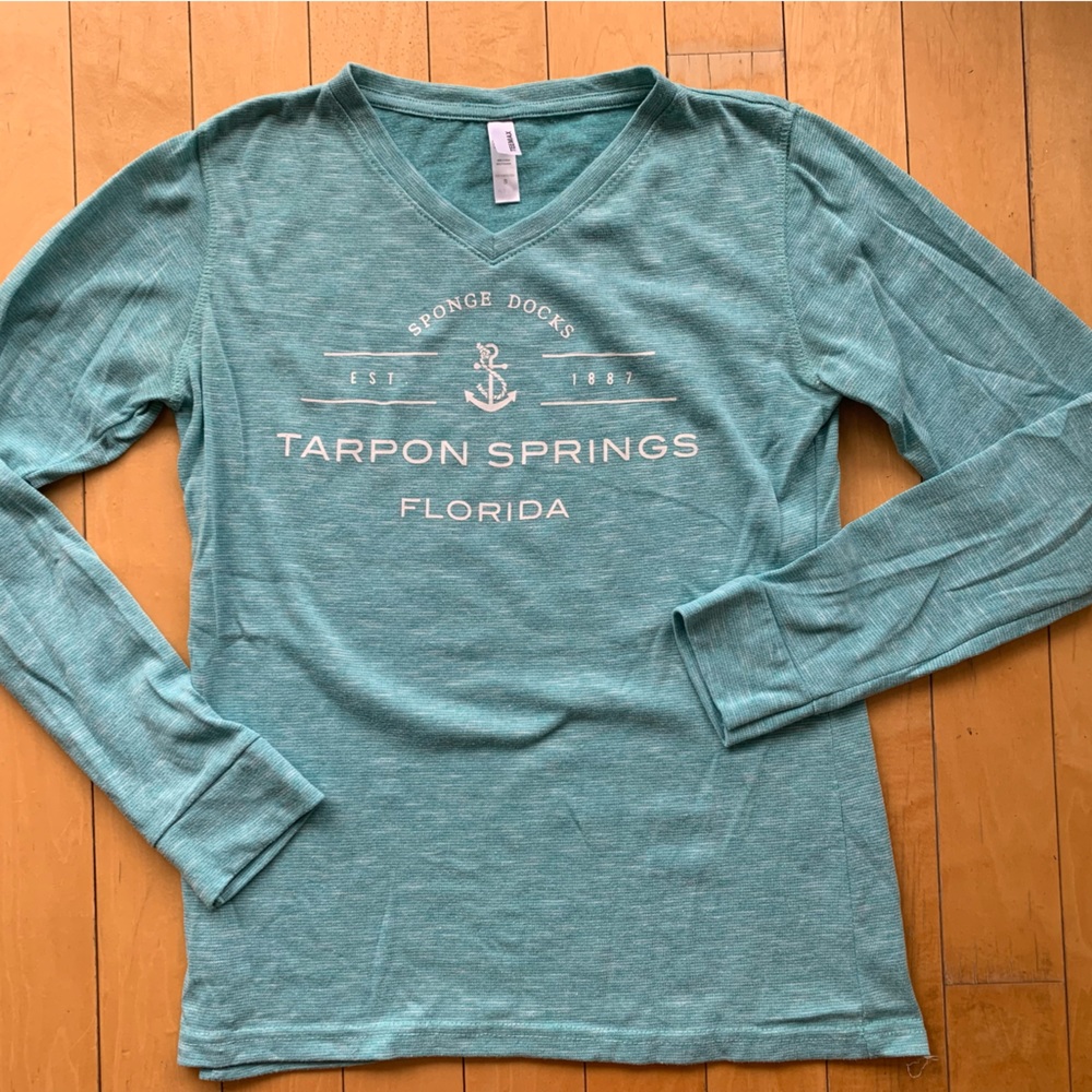 EUC Long sleeve tee Tarpon Springs
